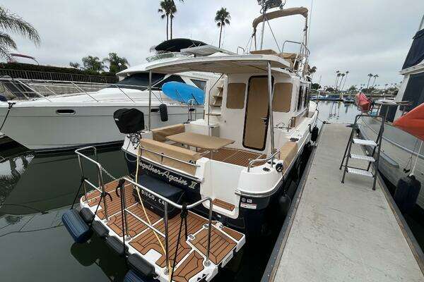 Ranger Tugs R-31 CB Yacht For Sale