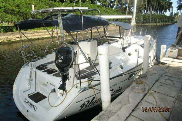 Photo of the 2002 Jeanneau Sun Odyssey 37 "Blue Train"