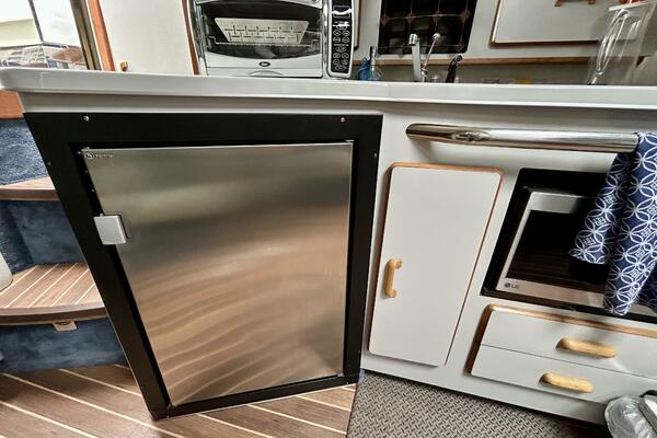 Silver Lining 35ft Sea Ray Yacht For Sale