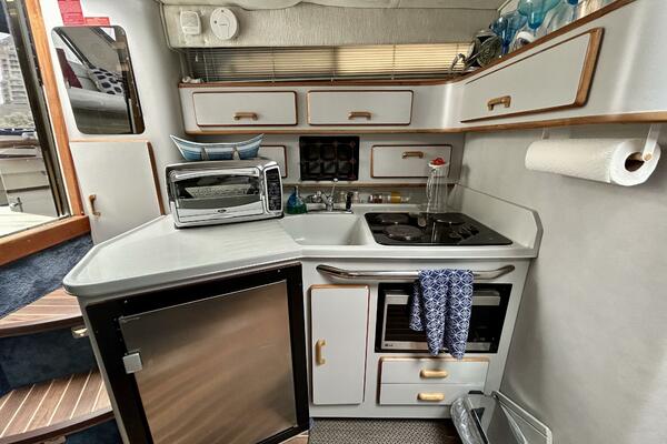 Silver Lining 35ft Sea Ray Yacht For Sale