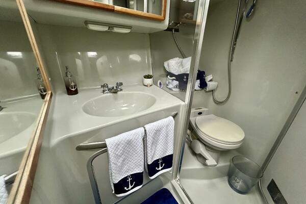 Silver Lining 35ft Sea Ray Yacht For Sale