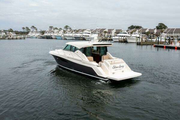 2015 Tiara Yachts 44