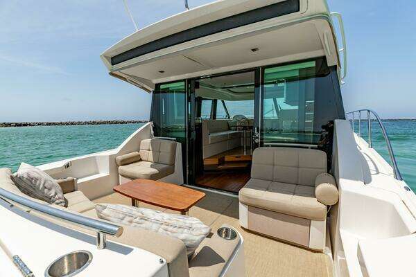 2015 Tiara Yachts 44