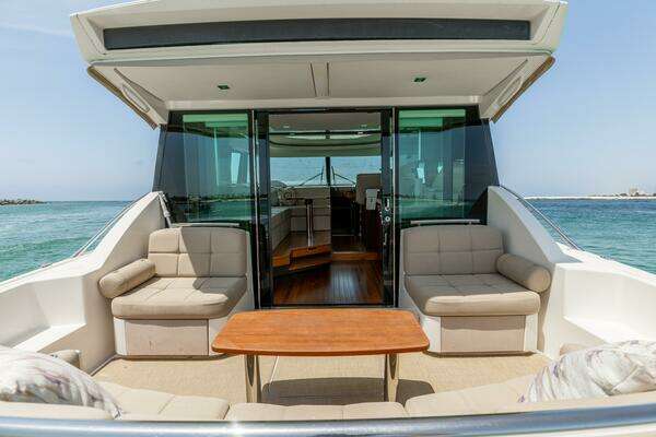 2015 Tiara Yachts 44
