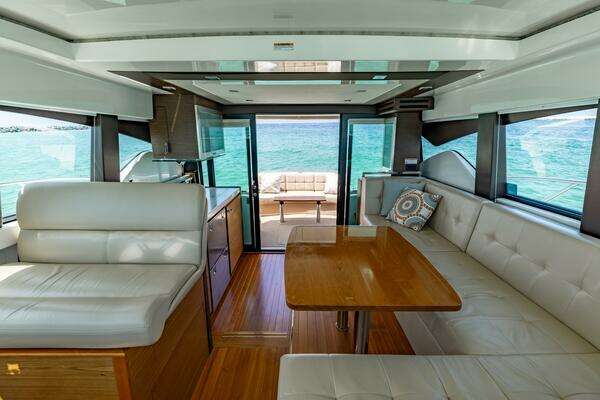 2015 Tiara Yachts 44