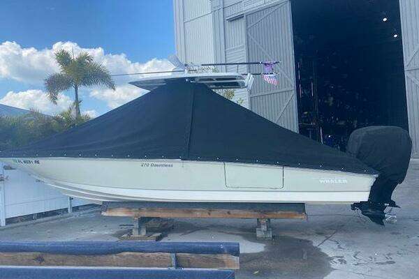 27-ft-Boston Whaler-2016-270 Dauntless-Tampa Florida United States yacht for sale