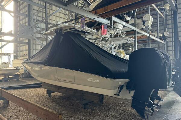 27ft Boston Whaler Yacht For Sale