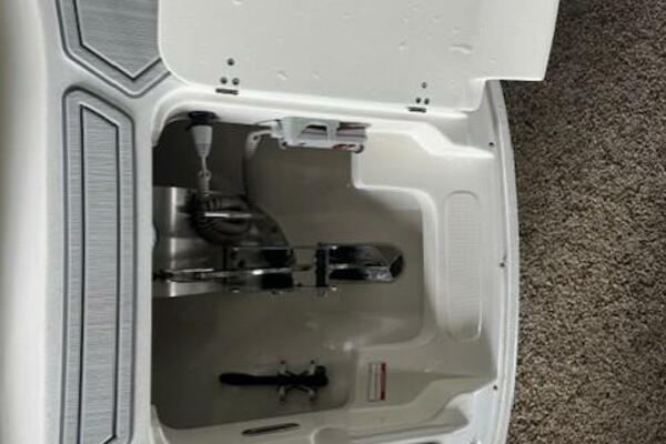 27ft Boston Whaler Yacht For Sale