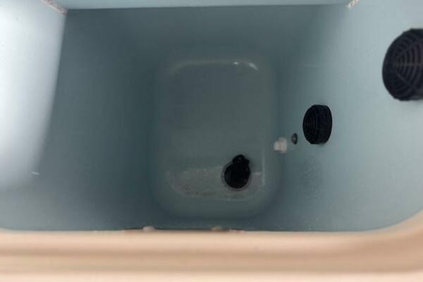 27ft Boston Whaler Yacht For Sale