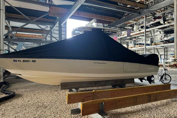 27ft Boston Whaler Yacht For Sale