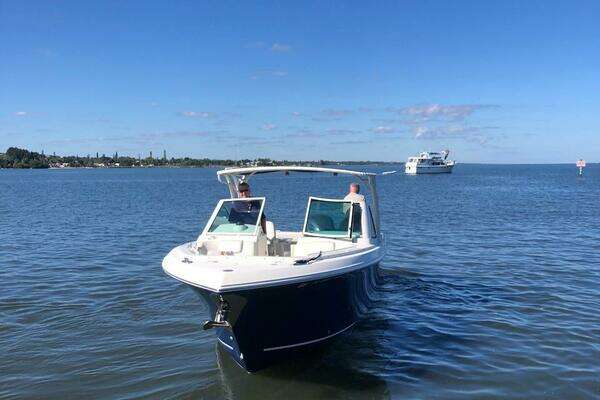 Photo of the 2015 Sailfish 275 DC