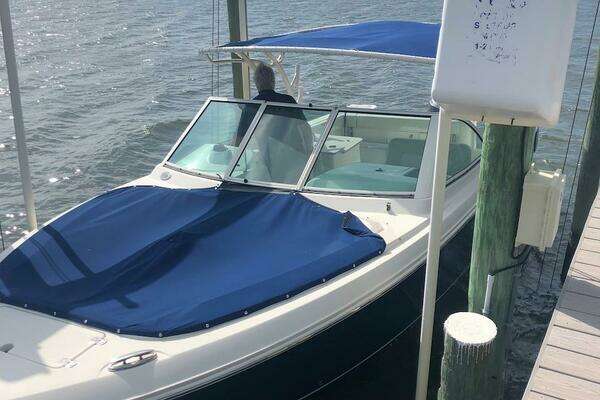 Photo of the 2015 Sailfish 275 DC