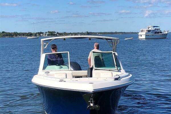 Photo of the 2015 Sailfish 275 DC