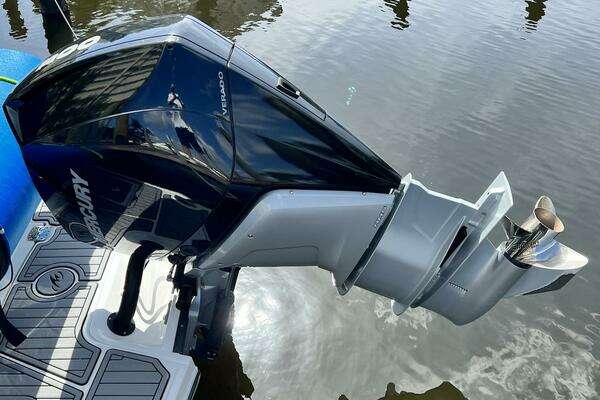 Photo of the 2022 Monterey M-45 "Sapphire hull"