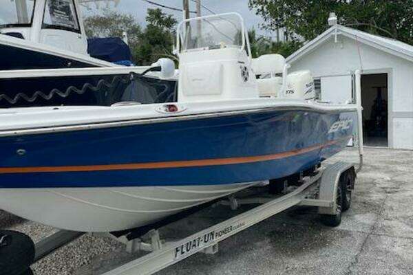 Photo of the 2015 Epic 22 Sport Console