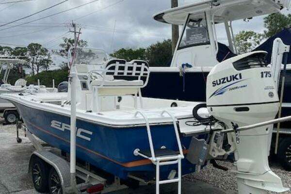 Photo of the 2015 Epic 22 Sport Console