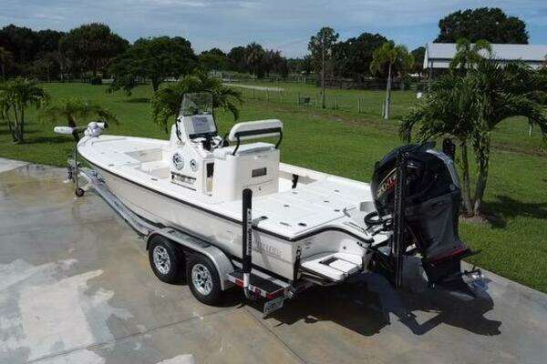 Photo of the 2022 Pathfinder 2300 HPS