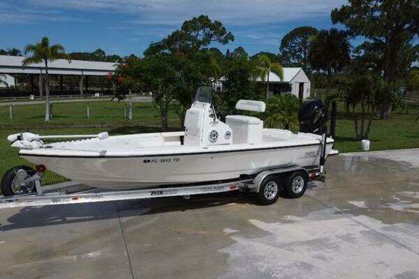 Photo of the 2022 Pathfinder 2300 HPS