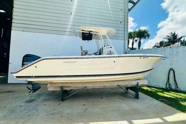 Photo of the 2016 Pursuit C 238 Center Console