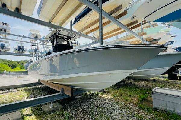 Photo of the 2023 Boston Whaler 250 Dauntless