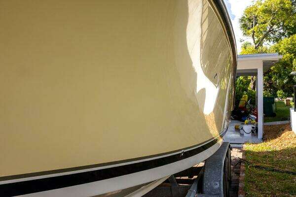 Photo of the 2007 Pursuit C280