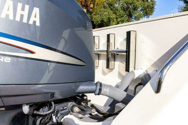 Photo of the 2007 Pursuit C280