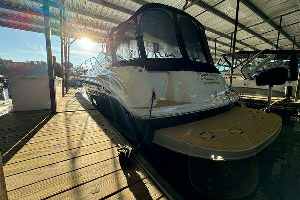 Photo of the 2004 Sea Ray 380 Sundancer