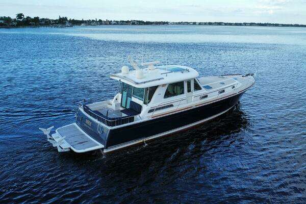 Photo of the 2013 Sabre 48 Salon Express
