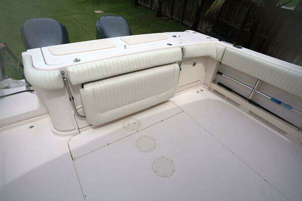 Photo of the 2007 Grady-White Express 330