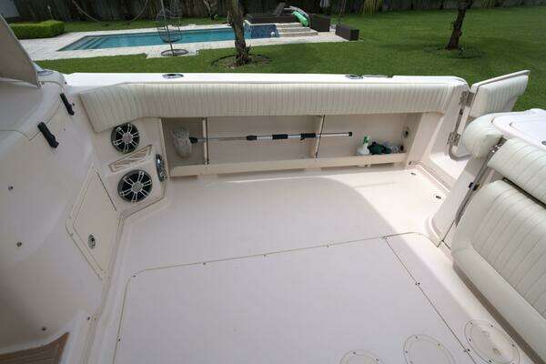 Photo of the 2007 Grady-White Express 330