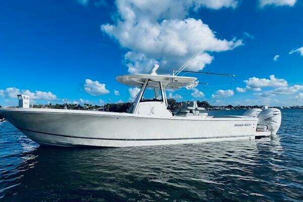 Photo of the 2021 Regulator 34