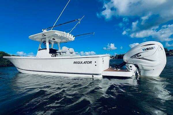 Photo of the 2021 Regulator 34