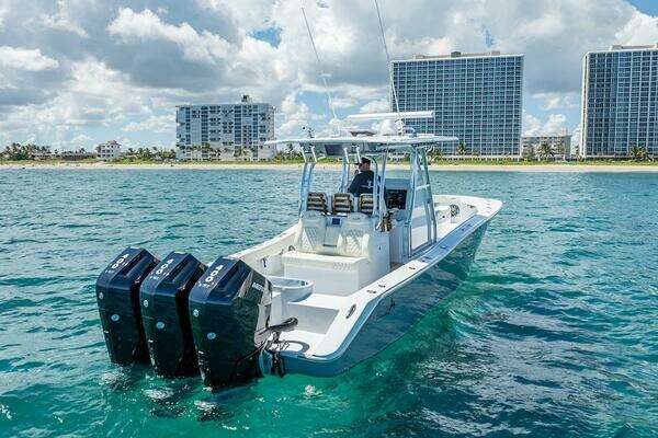 Photo of the 2025 Billfish 39 Center Console w/Tower