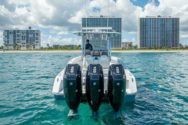 Photo of the 2025 Billfish 39 Center Console w/Tower