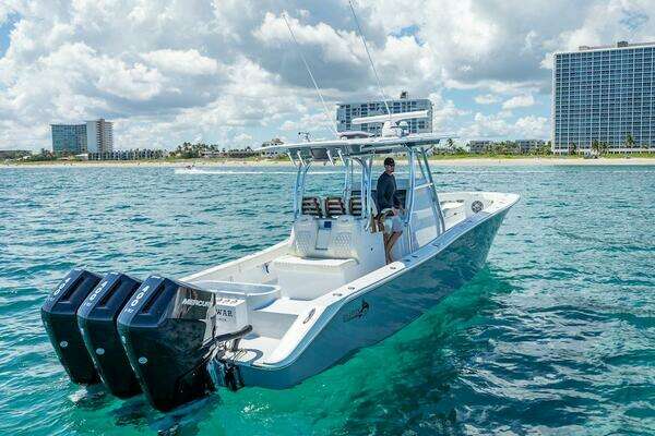 Photo of the 2025 Billfish 39 Center Console w/Tower