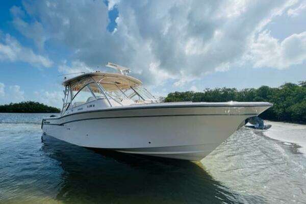 Photo of the 2014 Grady-White Freedom 335