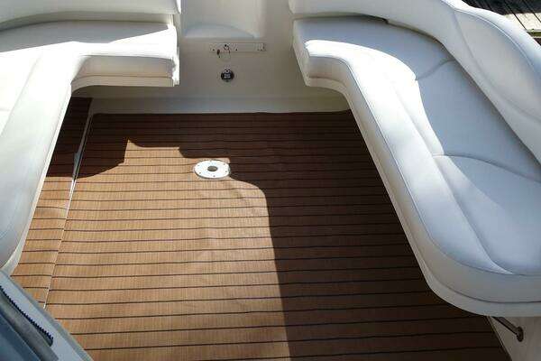 Photo of the 2001 Sea Ray 410 Sundancer