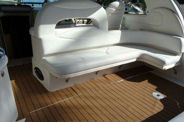 Photo of the 2001 Sea Ray 410 Sundancer