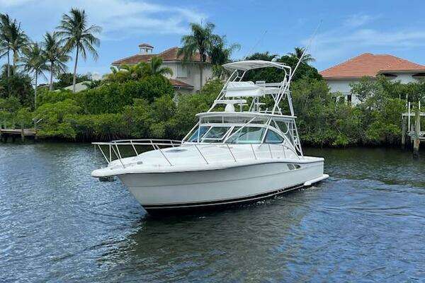 Photo of the 2003 Tiara Yachts 3800 Open