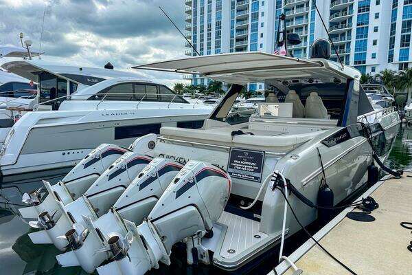 Photo of the 2023 Azimut Verve 47