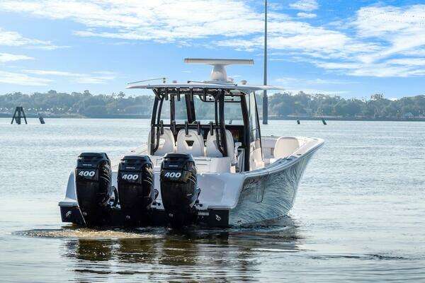 Photo of the 2022 Sportsman Open 352 Center Console