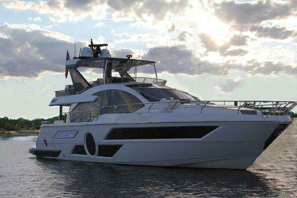 Photo of the 2023 Aicon 66 Vivere
