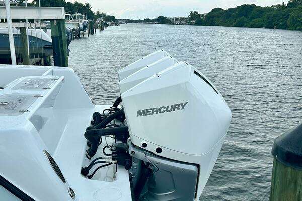 Photo of the 2024 Contender 39 ST