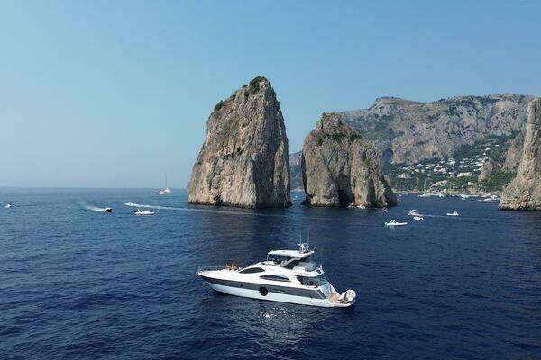 Photo of the 2009 Aicon 64