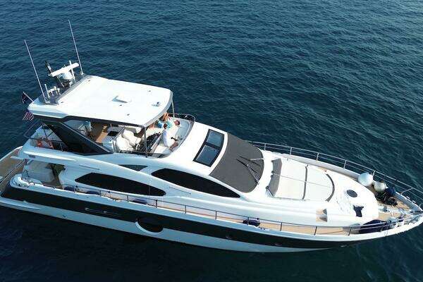 Photo of the 2009 Aicon 64