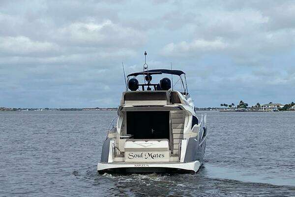 Photo of the 2017 Marquis 500 Sport Yacht