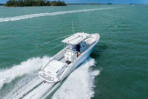 Photo of the 2007 Spectre 37 Center Console