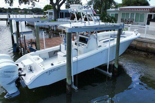 Photo of the 2006 Yellowfin 34 Center Console