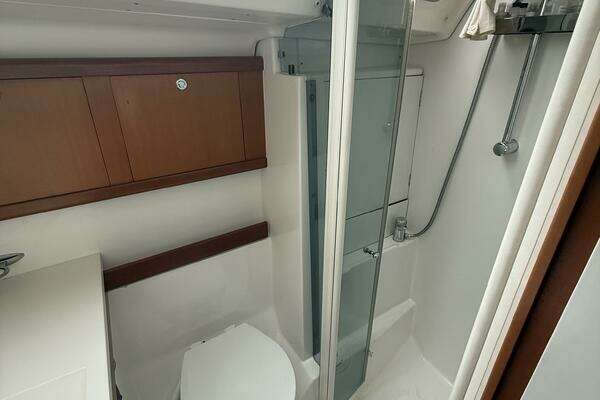Simone 49ft Beneteau Yacht For Sale