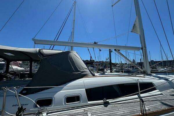 Simone 49ft Beneteau Yacht For Sale